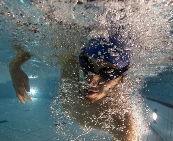 Swimmer at the swimming pool. — Stock Photo, Image