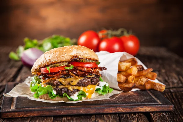 Close-up de hambúrgueres caseiros — Fotografia de Stock