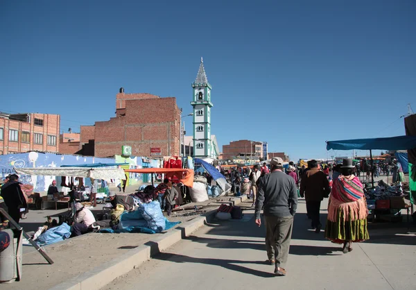 Az emberek vasárnapi piac El Alto, La Paz, Bolívia — Stock Fotó