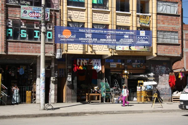 Mağazalar bir sokakta El Alto, La Paz, Bolivya — Stok fotoğraf