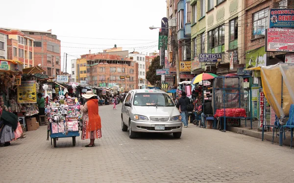 Market street in El Alto, La Paz, Altiplano in Bolivia — Zdjęcie stockowe