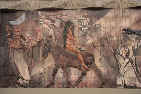 Современное индийское искусство в архитектуре Боливии — стоковое фото