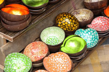 Hindistan cevizi Vietnamca geleneksel kase yaptı