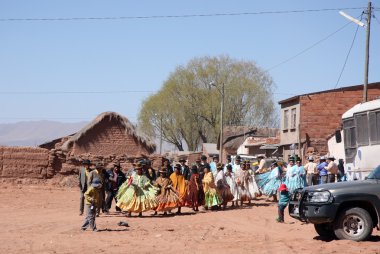 İnsanlar dans festivali Andes, Bolivya