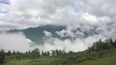 Vietnam, Asya yaylalarında bulutlarda güzel görünümü