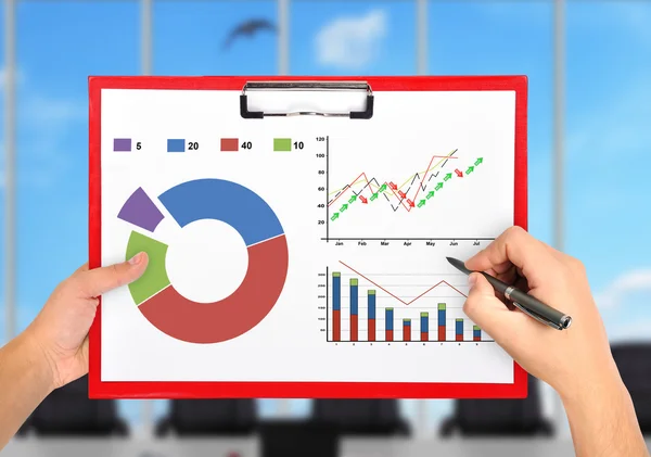 Hands drawing chart — Stock Photo, Image