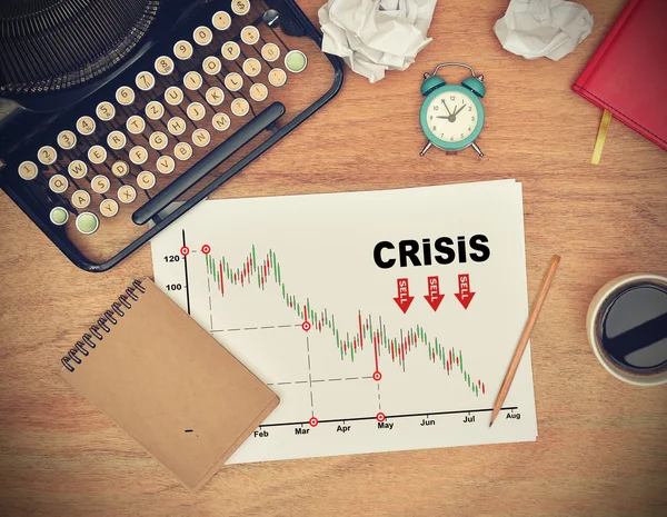 Válság diagram papírra rajzolt — Stock Fotó