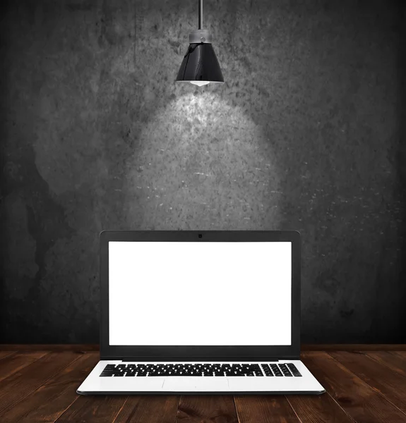 Boş ekranlı dizüstü bilgisayar