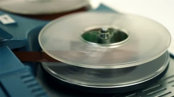 Retro Reel AudioRegistreertoestel rollen spinnen — Stockvideo