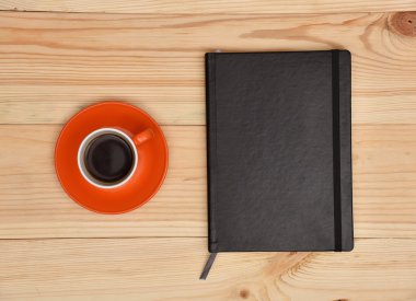 bloknot ve kahve Kupası