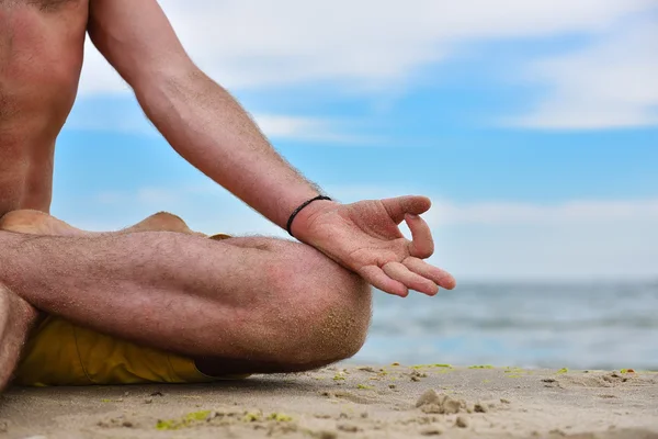 Joven en meditación —  Fotos de Stock