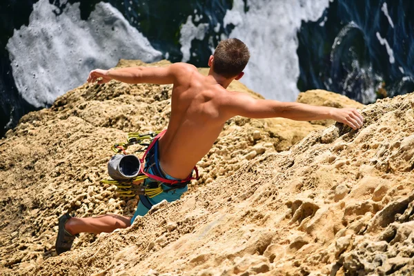 極端な登山者男 — ストック写真