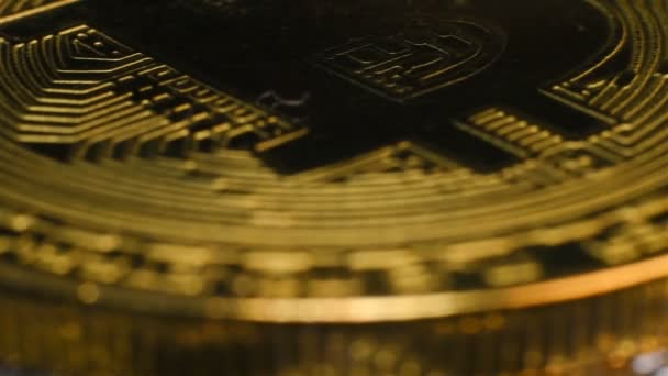 ゴールデン暗号通貨Bitcoinコイン 仮想通貨と暗号通貨の概念 閉じろ — ストック動画