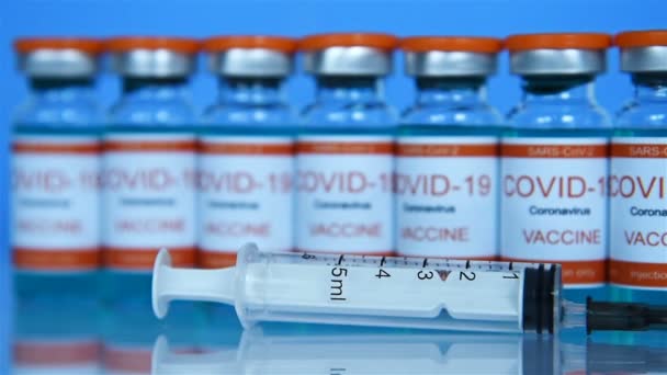 Botella Medicina Vidrio Con Inyección Vacuna Jeringa Covid Medicine Corona — Vídeos de Stock