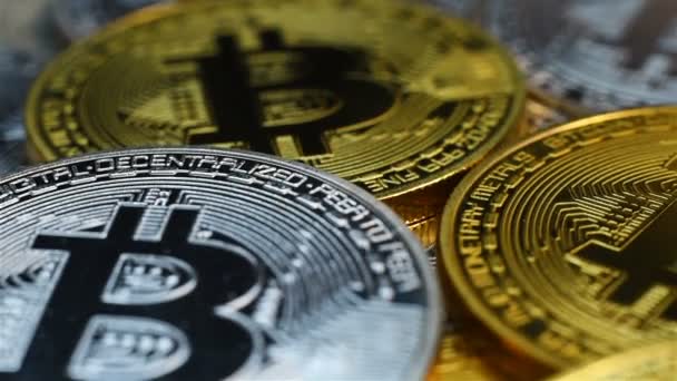 Šifrovací Měna Zlaté Stříbrné Mince Znakem Bitcoinu Virtuální Peníze Koncepce — Stock video