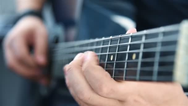 Человек Играющий Полуакустической Гитаре Концепция Искусства Музыки Закрыть — стоковое видео