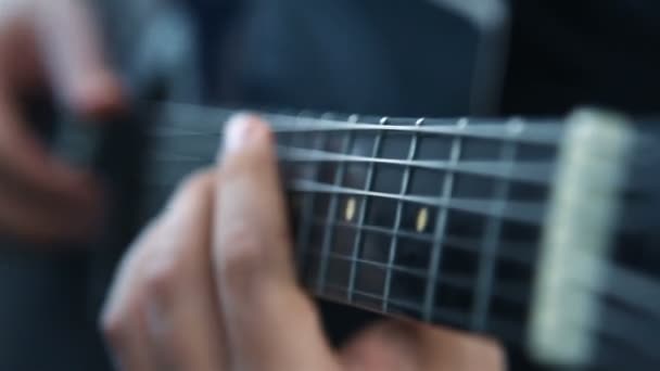 Рок Ролл Руки Играют Гитаре Концепция Искусства Музыки Закрыть — стоковое видео