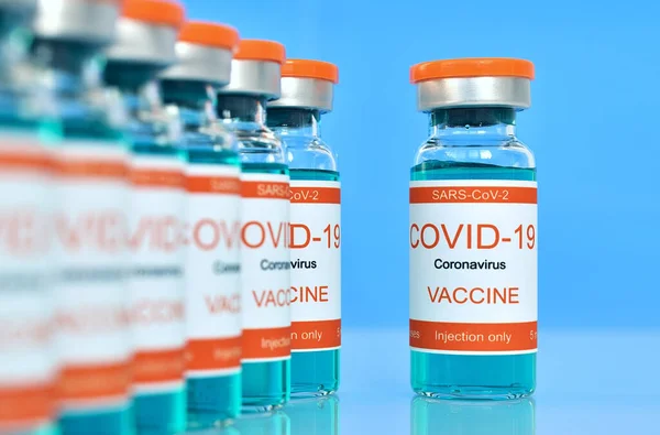 Flaconi Fila Con Vaccino Covid Medicina Concetto Infezione Virus Corona — Foto Stock