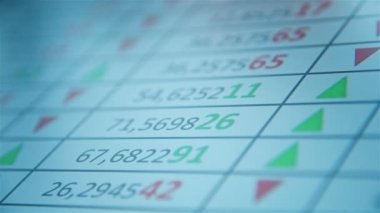 Bilgisayar ekranındaki finansal istatistik ve hisse senedi verileri. Finansal Borsa ve Büyük Veri Konsepti. Kapat.