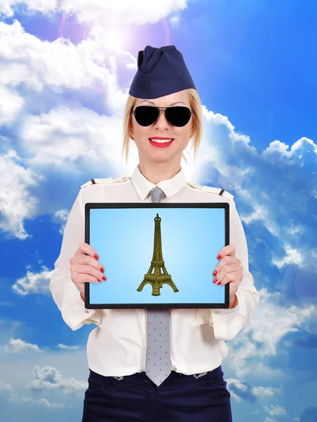 Tablet with eiffel tower — Stock Photo, Image