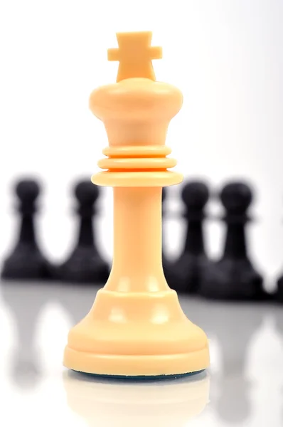 Rei do xadrez branco — Fotografia de Stock