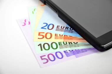 Euro ve modern cep telefonu