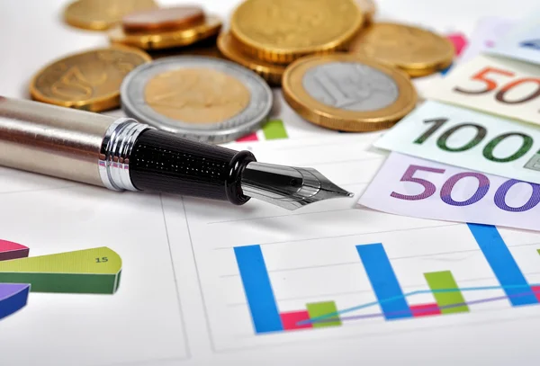 Euro-Geld und Stift — Stockfoto