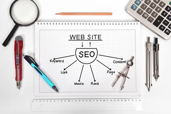 Blocco note con seo schema — Foto Stock