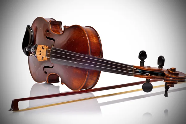 Violin and bow — Stock Photo, Image