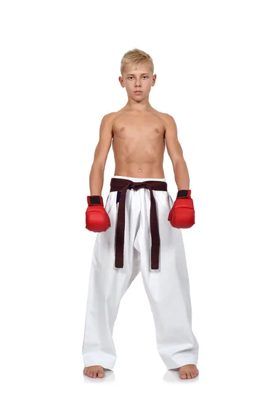 Karate jongen met de rode handschoenen — Stockfoto