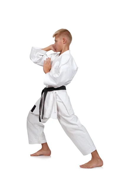 Karate Junge im weißen Kimono — Stockfoto