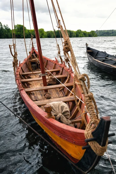 Vintage houten boot — Stockfoto