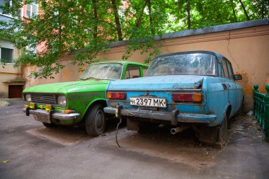 Moskova, Rusya - 3 Temmuz 2016: eski arabalar Moskvich