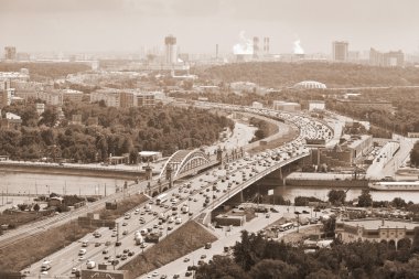 Moskova - şehir peyzaj, üçüncü çevre yolu. büyük şehir hayatı. fotoğraf içinde sepya tonlu