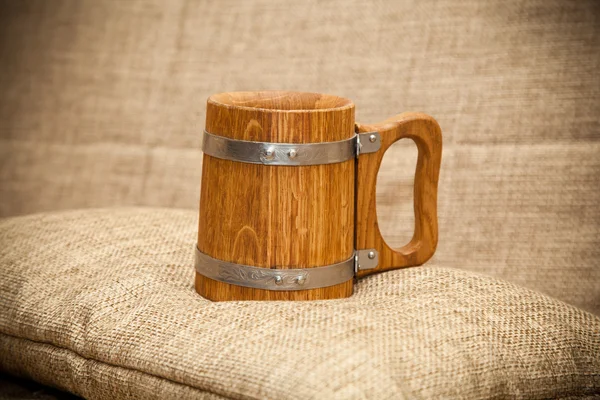 Old wooden mug — Stock Photo, Image