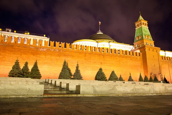 Parede de tijolos do Kremlin. Rússia, Praça Vermelha — Fotografia de Stock