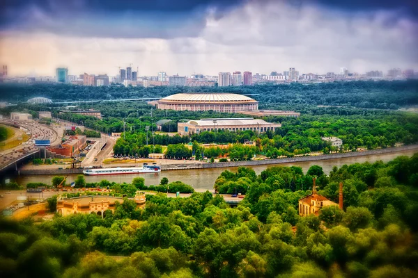 Vista de Moscú desde la altura. El río Moscú, complejo deportivo Luzhniki, Moscú, Rusia —  Fotos de Stock