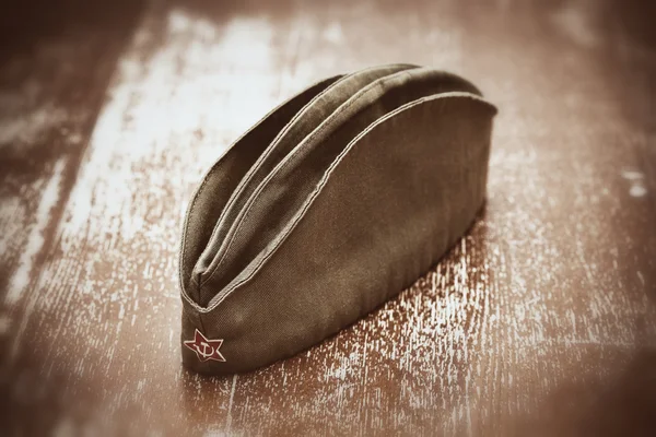 在第二次世界大战期间的士兵的军帽 — 图库照片