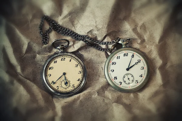 Dos relojes mecánicos vintage — Foto de Stock