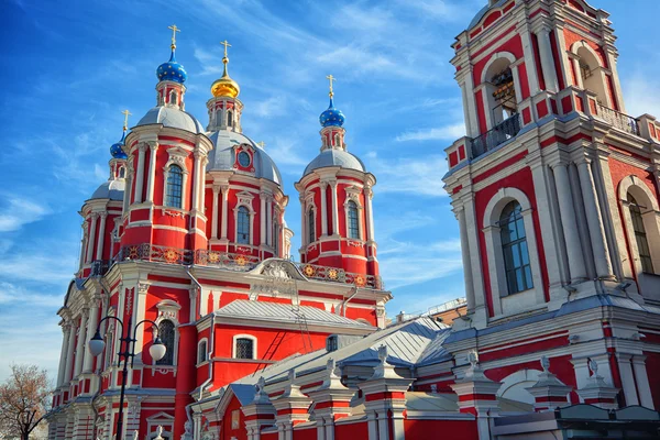 Iglesia de San Clemente, Moscú. La Iglesia Ortodoxa en estilo barroco. El centro histórico de Moscú, Zamoskvorechye —  Fotos de Stock