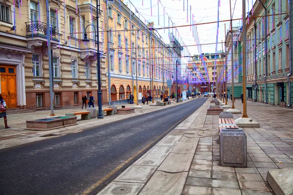 Μόσχα - 7 Μαρτίου: Ιστορικό κέντρο της Μόσχας - Bolshaya Dmitrovka. Ρωσία, Μόσχα, 7 Μαρτίου 2015 — Φωτογραφία Αρχείου