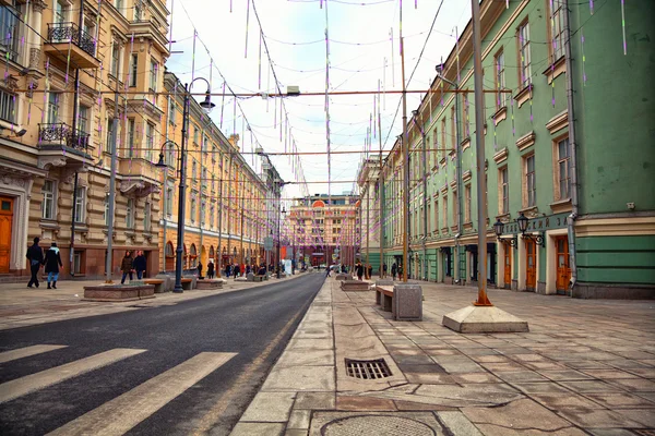 Mosca - 7 marzo: centro storico - Bolshaya Dmitrovka. Russia, Mosca, 7 marzo 2015 — Foto Stock