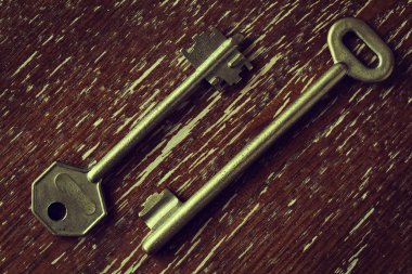 İki vintage, retro tarzı anahtar