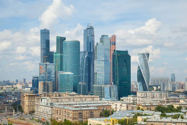 MOSCOW, RÚSSIA - 29 de julho de 2015: Centro Internacional de Negócios de Moscou "Cidade de Moscou " — Fotografia de Stock