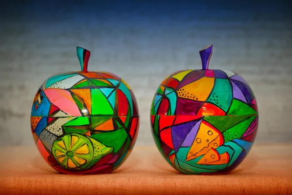 Arte contemporáneo - manzanas decorativas, colores pintados a mano — Foto de Stock