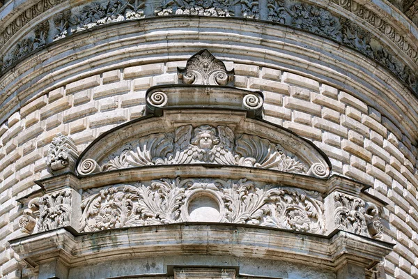 Details of the architecture of the Church of Holy Virgin in Dubrovitsy in the Moscow region — Stock Photo, Image