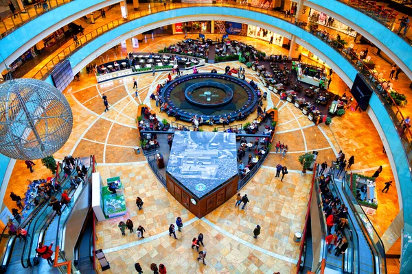 Moscow - march 9: Shopping center Afimall City. Located in the complex Moscow-City. Russia, Moscow, march 9, 2015 — Stock Photo, Image