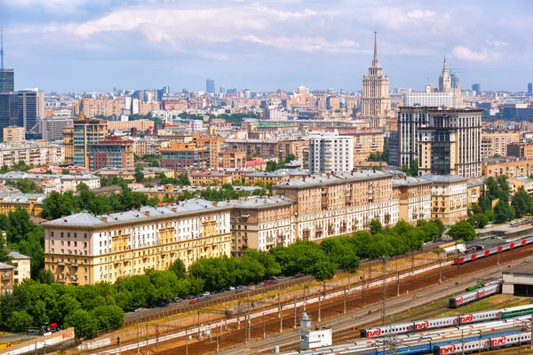 Moscow, Rusland - 9 juni 2014: De prachtige architectuur van oude Moskou — Stockfoto