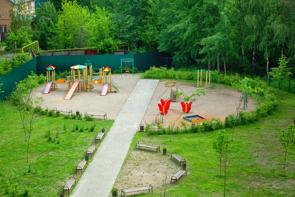 Empty playgrounds outside the city — Stock Photo, Image