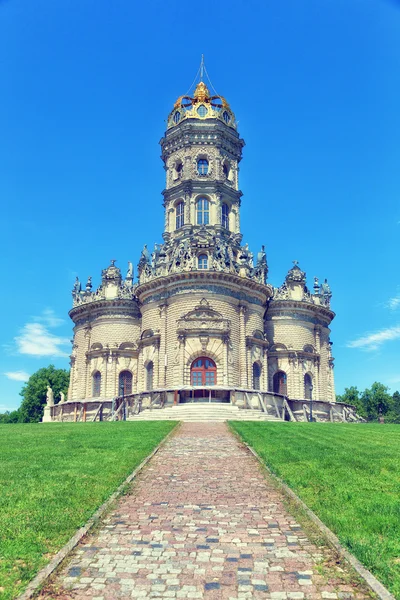 Kerk van de Heilige Maagd (kerk van het teken) in Dubrovitsy, Podolsk, Moscow region, Rusland. — Stockfoto